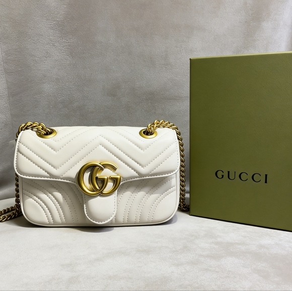 Gucci.. Tops - Gucci GG Marmont Small Matelassé Bag